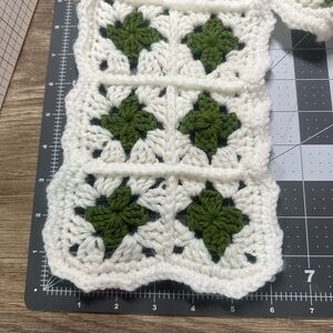 Vintage Granny Square Table Runner | White & Green
